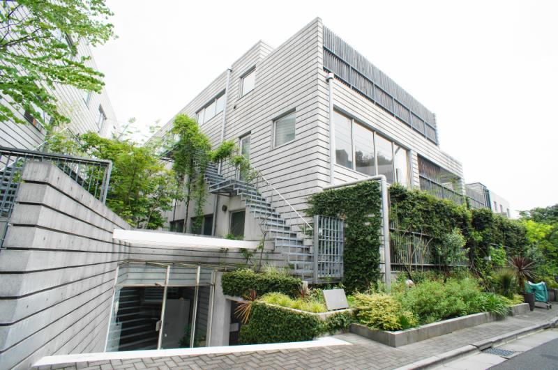 Exterior of Chelsea Garden 1F