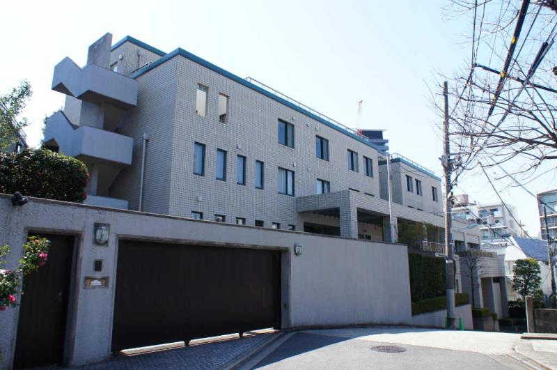 西麻布マナーハウス 3F の外観写真