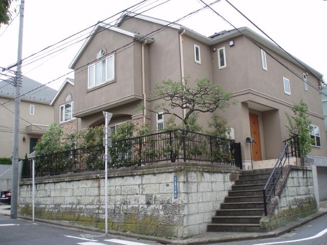 Exterior of Yoyogi-uehara House