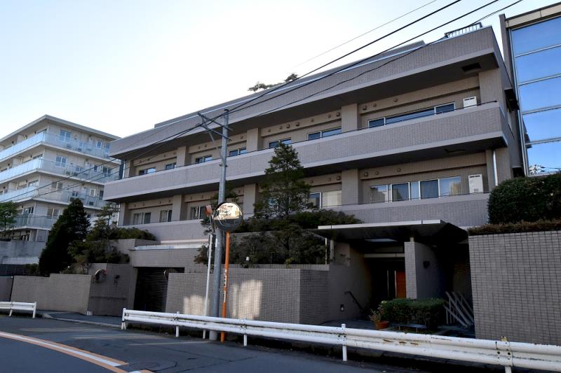 Exterior of Pine Hills Seta 4F