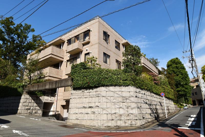 マノワール古河 2F の外観写真