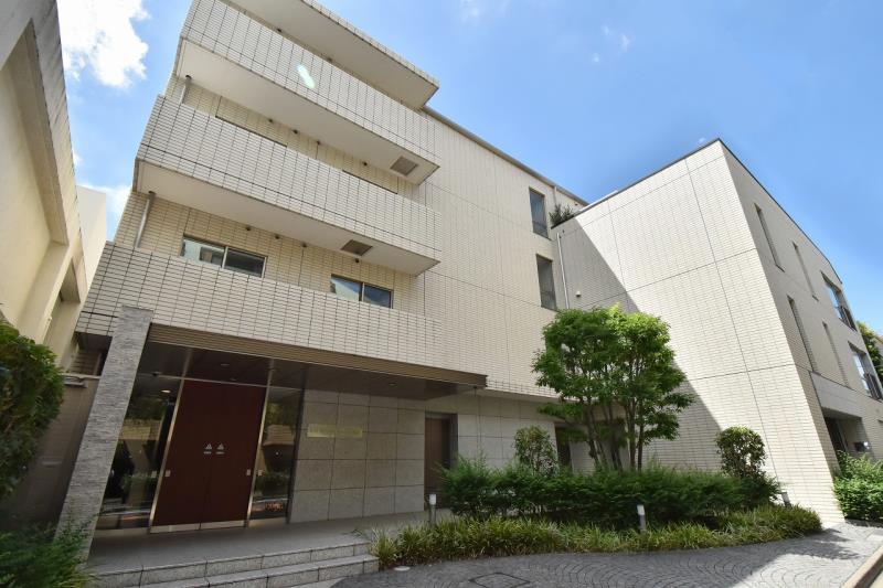 エスティメゾン元麻布 2F の外観写真