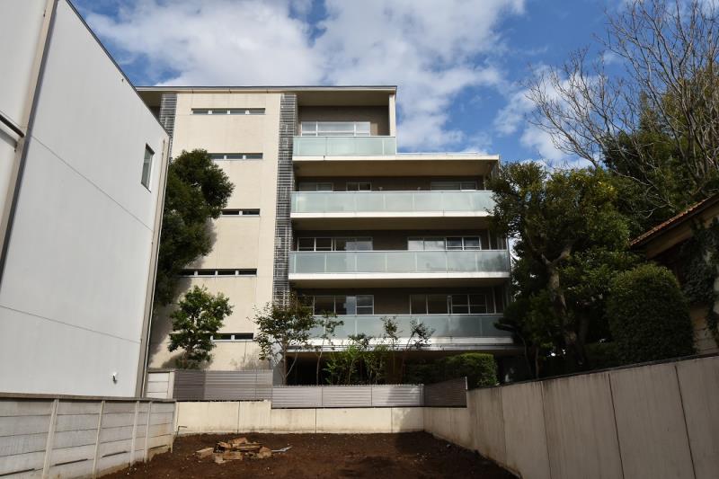 Exterior of JIRO MOTOAZABU 1F