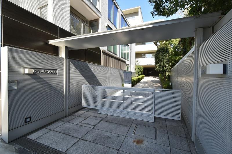 Exterior of JIRO MOTOAZABU 1F