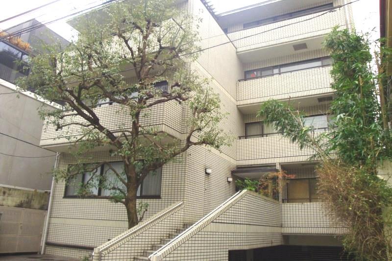 Exterior of MHH Motoazabu 4F