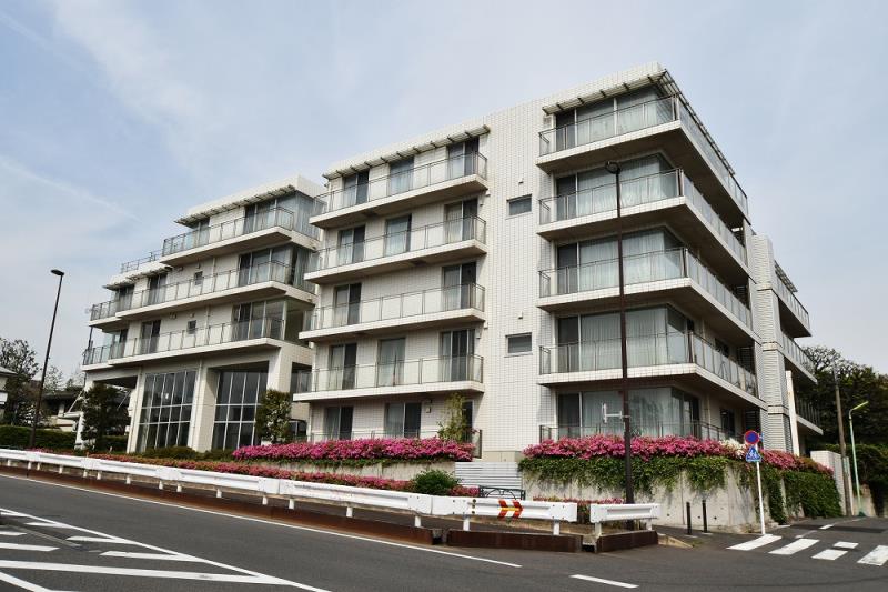 Exterior of CASA BLANCA 3F