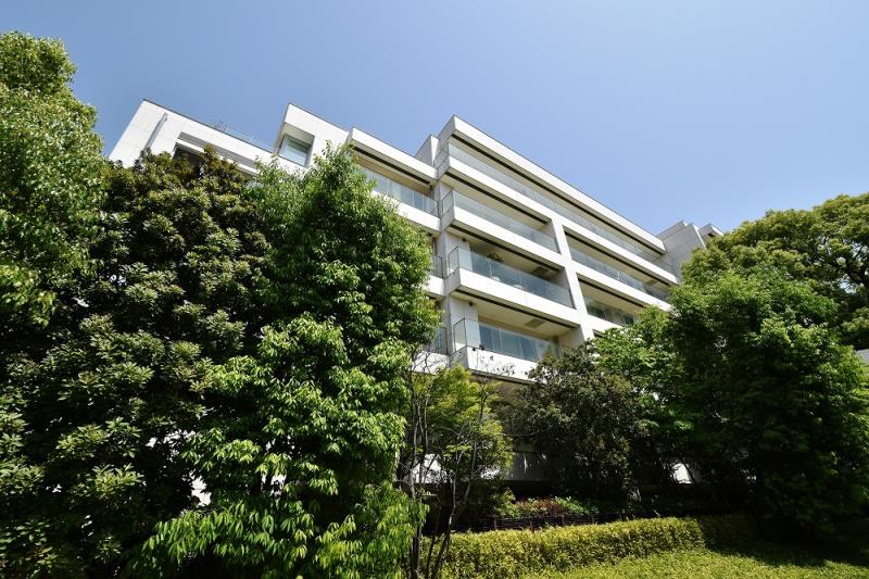 パークマンション南麻布 4F の外観写真
