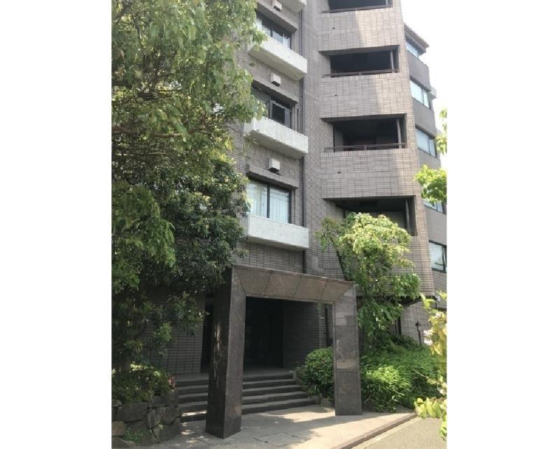 Exterior of Grand Form Shimouma 3F