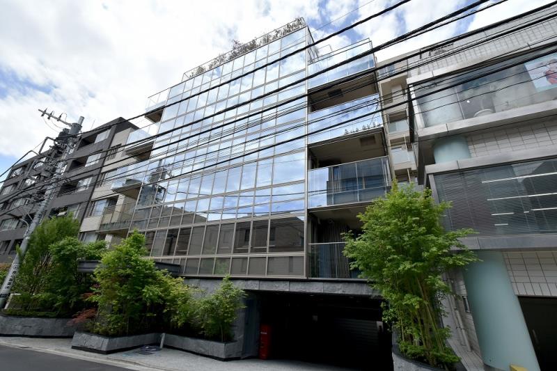 Exterior of Royal Seasons Nishi-azabu 5F