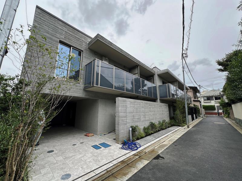 Exterior of Reframe5 Gakugeidaigaku 2F