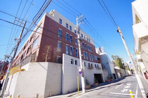 Exterior of Lefond Nampeidai