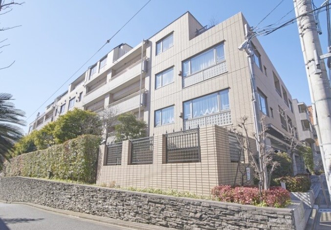 Exterior of Lions Mansion Minami-aoyama Grand Fort