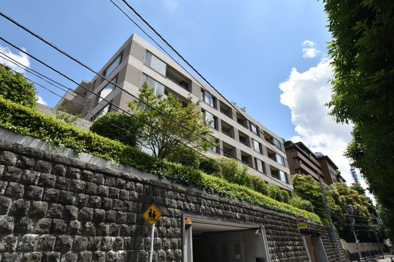 Exterior of Park Court Azabu Toriizaka