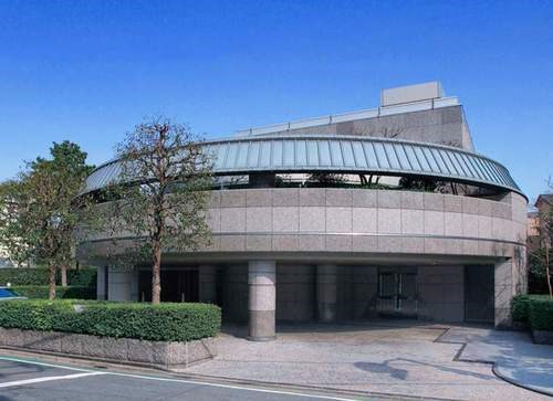 Exterior of Shirokane House