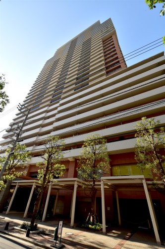Exterior of I-MARK TOWER