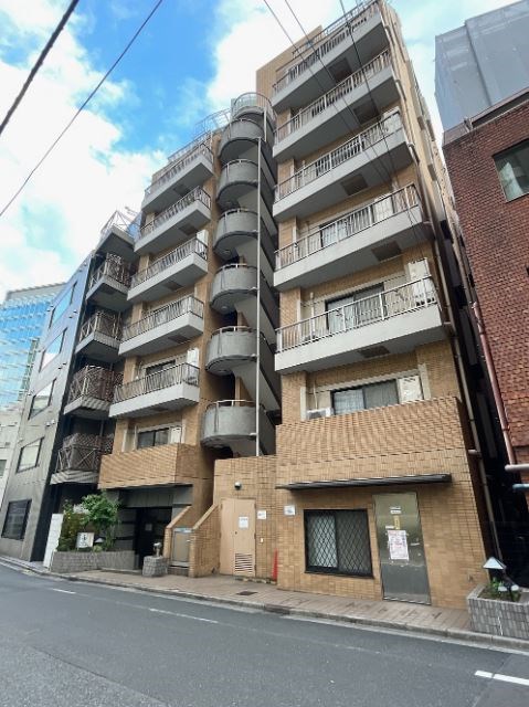Exterior of ジェイパークステーション田町