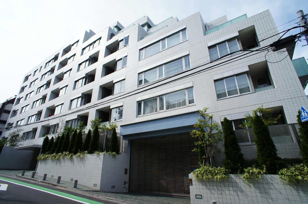 Brillia Daikanyama Prestige Condominium for Sale in Tokyo PLAZA HOMES