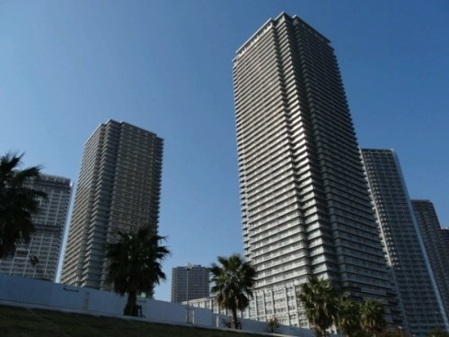 Exterior of W コンフォートタワーズWEST