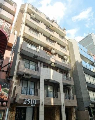 Exterior of Duo Scala Akasaka