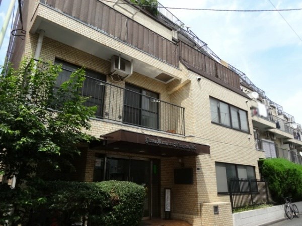 Exterior of Lion's Mansion Shirokane 3