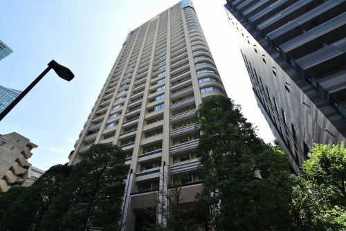 Exterior of Park Court Toranomon Atago Tower