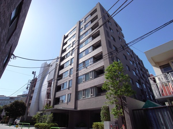 Exterior of グランスイート六番町