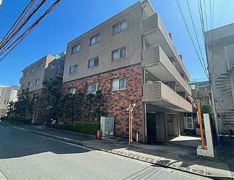 Exterior of Land Stage Yutenji