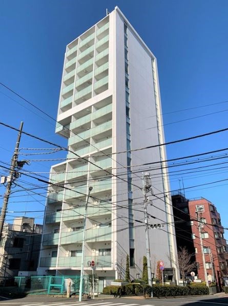 Exterior of Court Hills Hiroo Minami