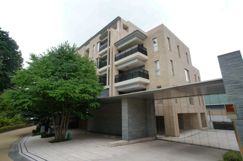Exterior of BLISS BEIGE JINGUMAE