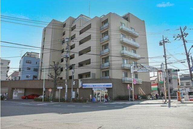 Exterior of アルス学芸大学鷹番館