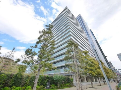 Exterior of ザ・パークハウス新宿タワー