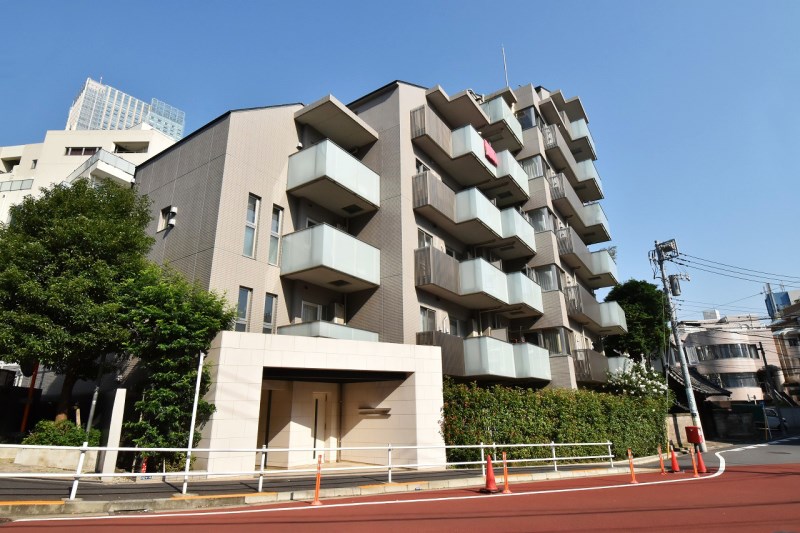Exterior of オープンレジデンシア六本木美術館前