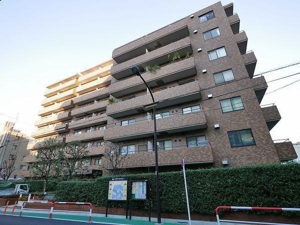 Exterior of Shinkagurazaka House