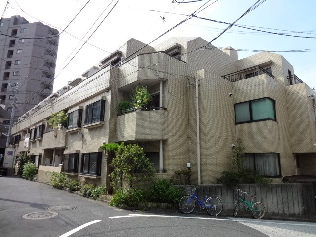 Exterior of マートルコート新宿ガーデンハウス