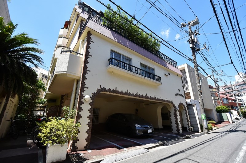 Exterior of Harajuku Imperial Heights