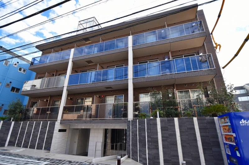 Exterior of LIVCITY EBISU