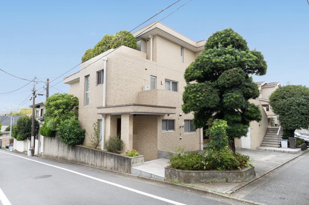 Unhex Green Hill Condominium for Sale in Tokyo PLAZA HOMES