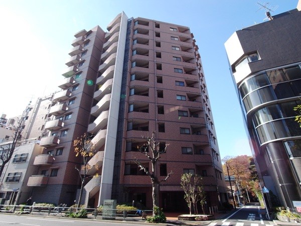 Exterior of J Park Gyoen Naitomachi 3F