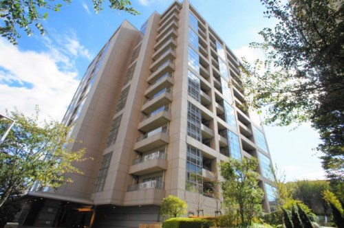 Exterior of The Westminster 六本木 8F