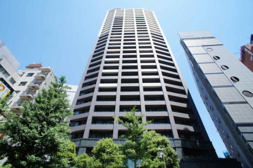 Exterior of ファーストリアルタワー新宿 21F