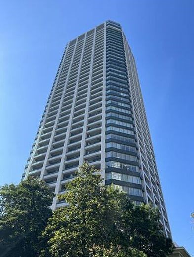 Exterior of Shirokane Tower 18F