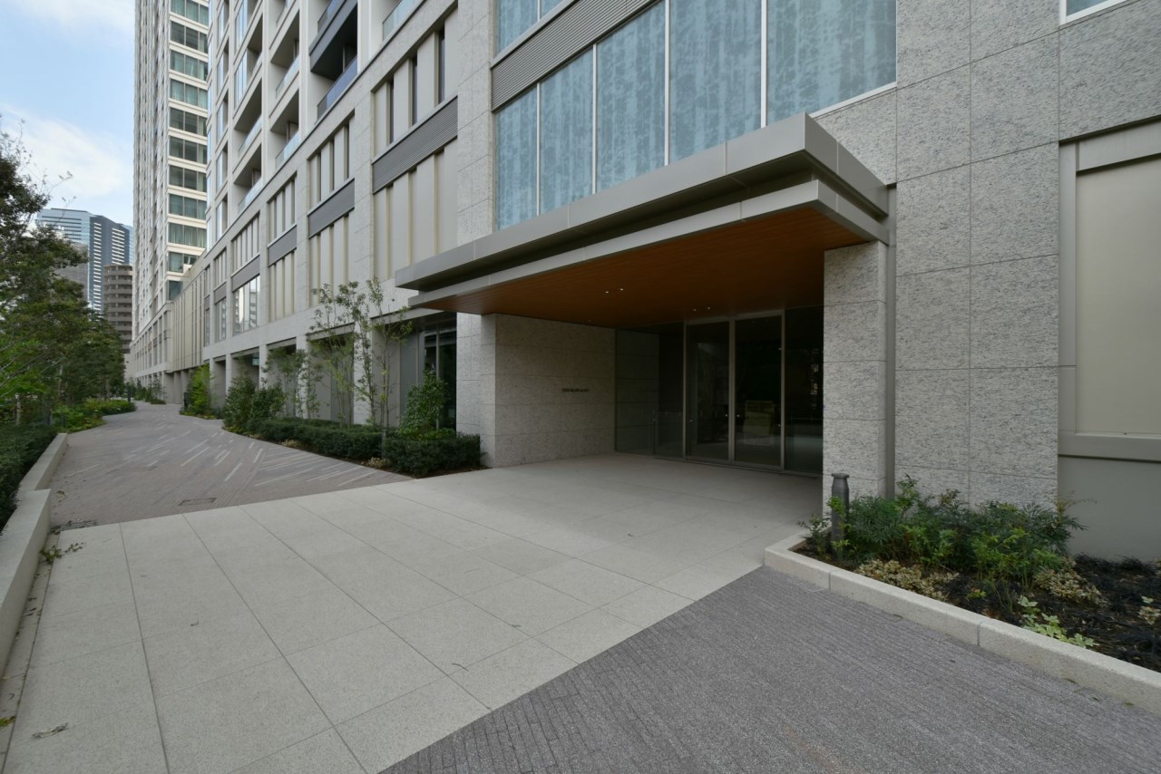 SHIROKANE The SKY 12F 2BR Condominium for Sale in Tokyo PLAZA HOMES