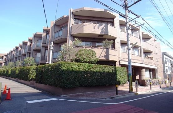 Exterior of Glorio Komazawadaigaku 3F