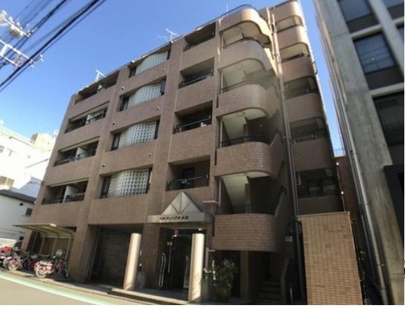 Exterior of Belle Chamble Koyama 4F