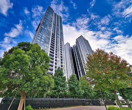 Exterior of World City Towers Capital Tower 40F