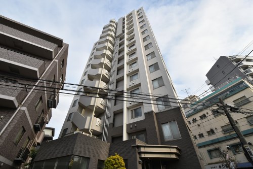 Exterior of D'Grance Shirokane 3F