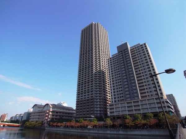 Exterior of Harumi Island Triton Square View Tower 35F