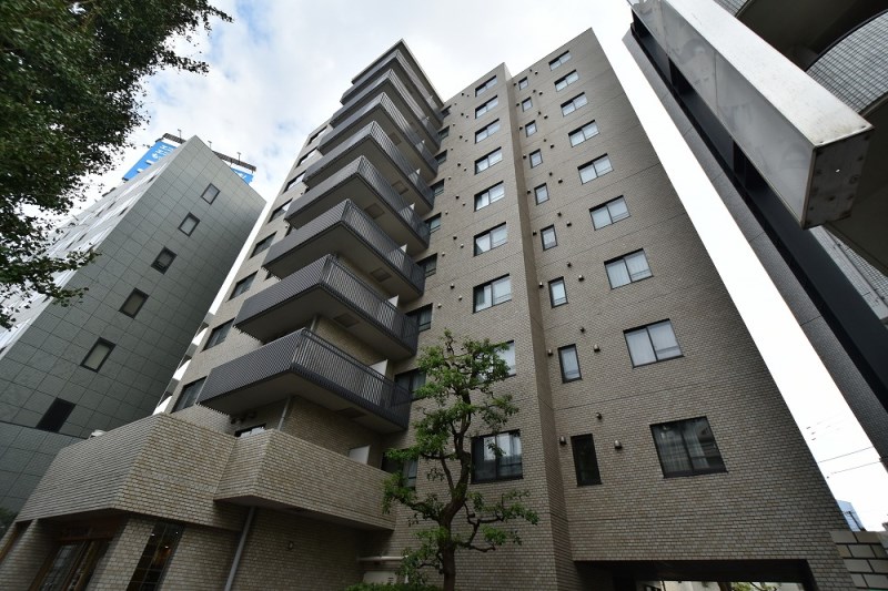 Exterior of 南青山 Park Mansion 8F