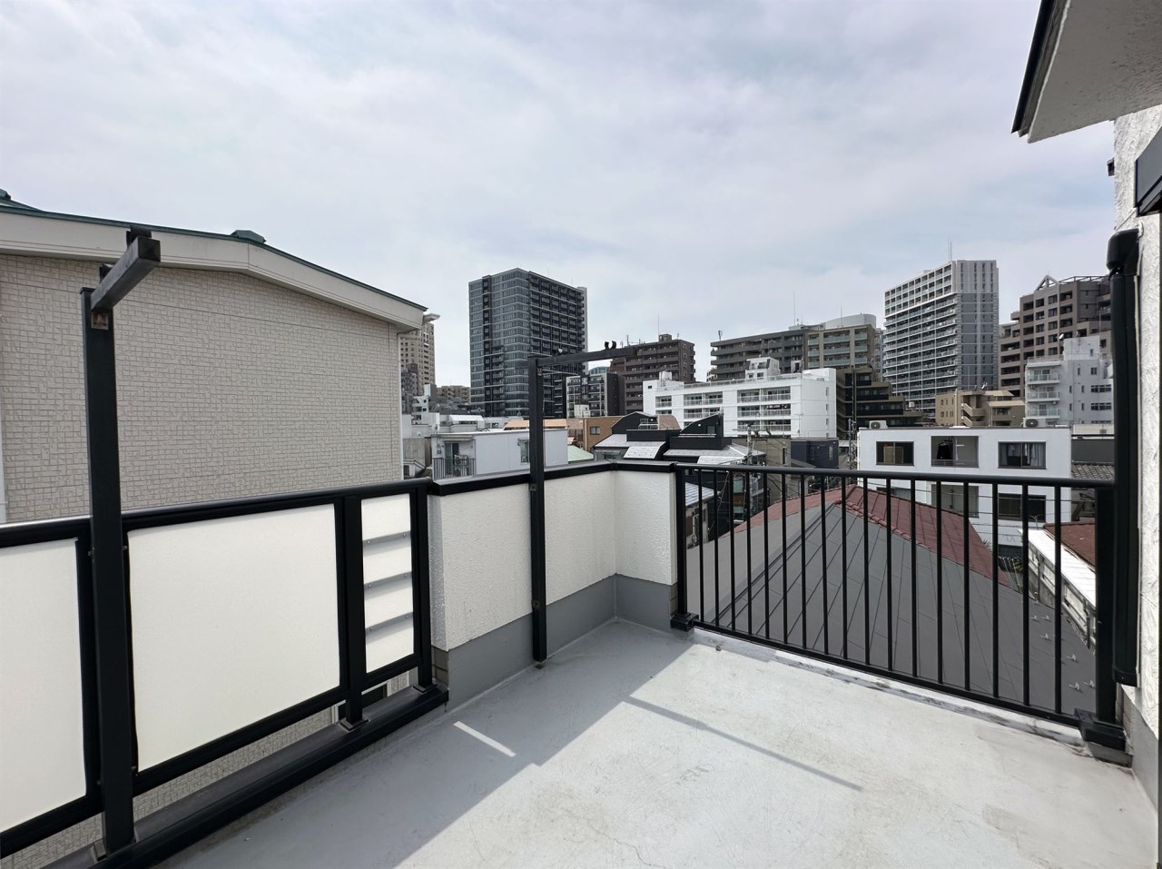 Ebisu 2-chome House - 1BR + 2Den | House for Sale in Tokyo - PLAZA HOMES