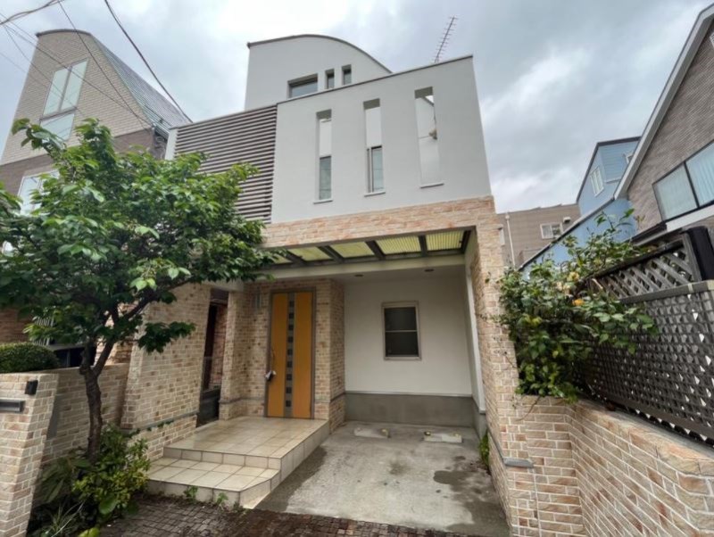 Exterior of Takaban 1-chome House
